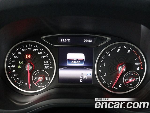 Mercedes-Benz B-Class B220