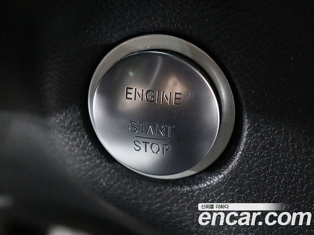 Mercedes-Benz B-Class B220