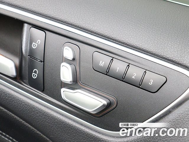 Mercedes-Benz B-Class B220