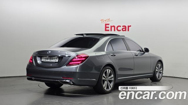 Mercedes-Benz S-Class S560L 4MATIC