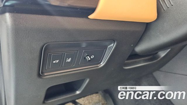 Land Rover Discovery 3.0 TD6 HSE Luxury
