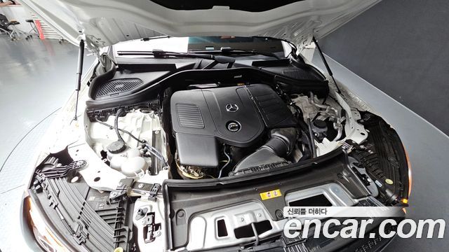 Mercedes-Benz GLC-Class GLC300 4MATIC Avnatgarde Coupe