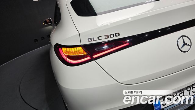 Mercedes-Benz GLC-Class GLC300 4MATIC Avnatgarde Coupe