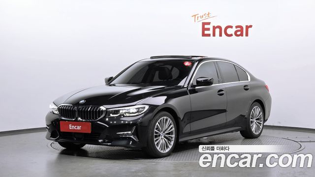 BMW 3-Series 320i Luxury