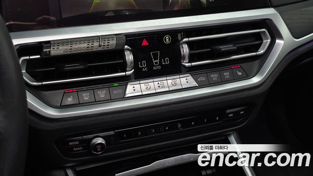 BMW 3-Series 320i Luxury