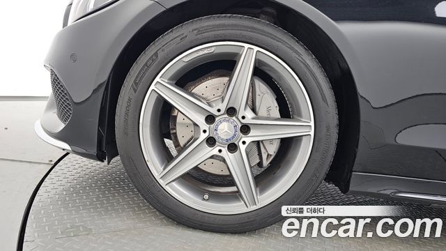 Mercedes-Benz C-Class C200 AMG Line