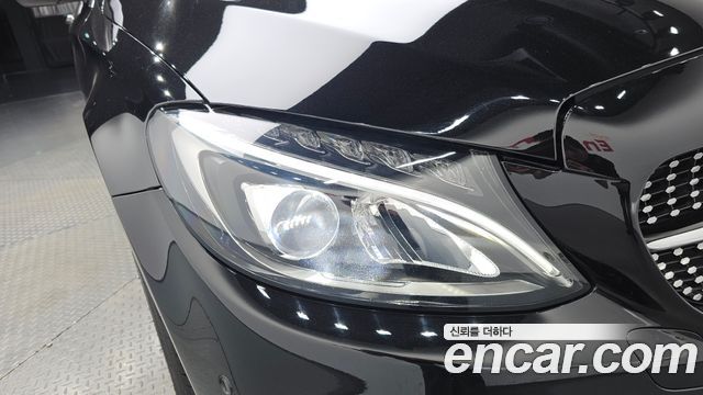 Mercedes-Benz C-Class C200 AMG Line
