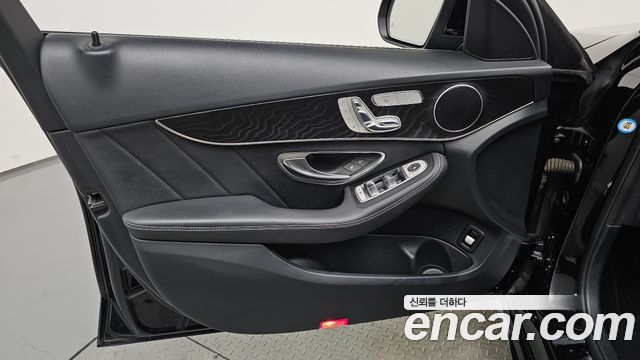 Mercedes-Benz C-Class C200 AMG Line