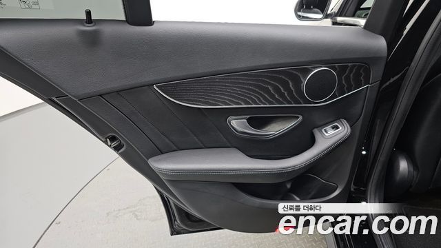 Mercedes-Benz C-Class C200 AMG Line