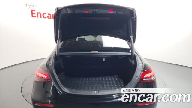 Mercedes-Benz E-Class E350 4MATIC AMG Line