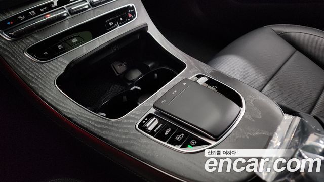 Mercedes-Benz E-Class E350 4MATIC AMG Line