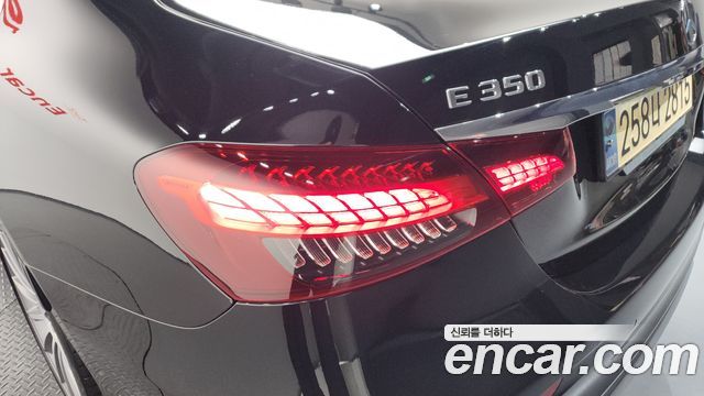 Mercedes-Benz E-Class E350 4MATIC AMG Line