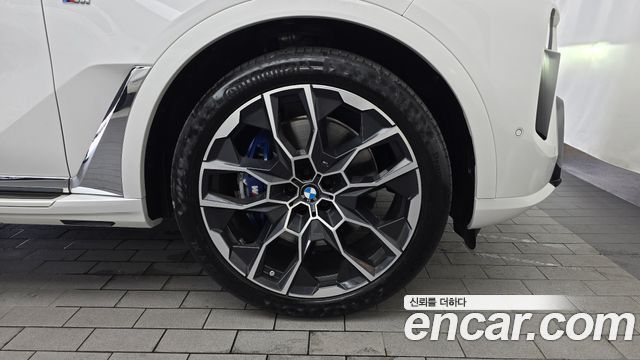 BMW X7 xDrive 40i M Sport 7STR