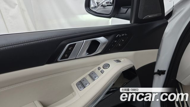 BMW X7 xDrive 40i M Sport 7STR