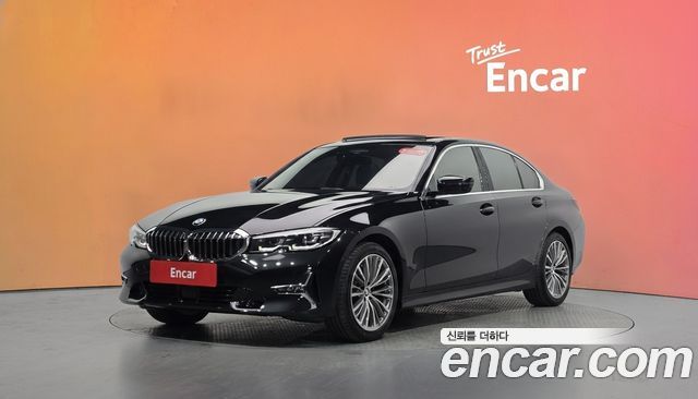 BMW 3-Series 320i Luxury
