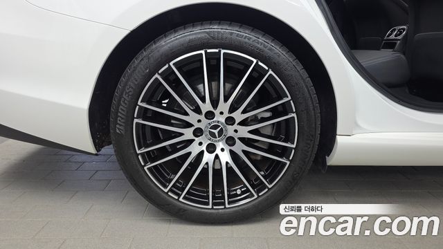Mercedes-Benz C-Class C300 4MATIC Avantgarde