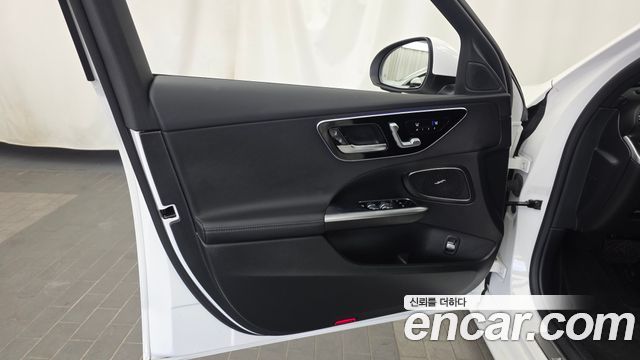 Mercedes-Benz C-Class C300 4MATIC Avantgarde