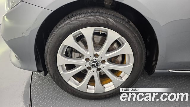 Mercedes-Benz E-Class E220d 4MATIC Exclusive