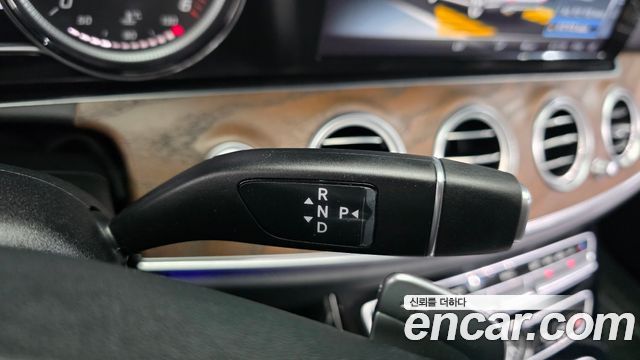Mercedes-Benz E-Class E220d 4MATIC Exclusive