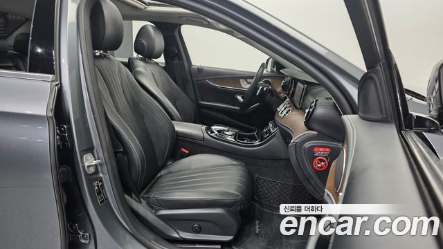 Mercedes-Benz E-Class E220d 4MATIC Exclusive