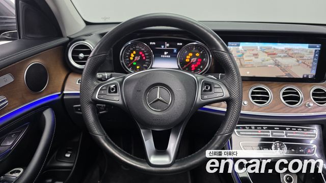 Mercedes-Benz E-Class E220d 4MATIC Exclusive