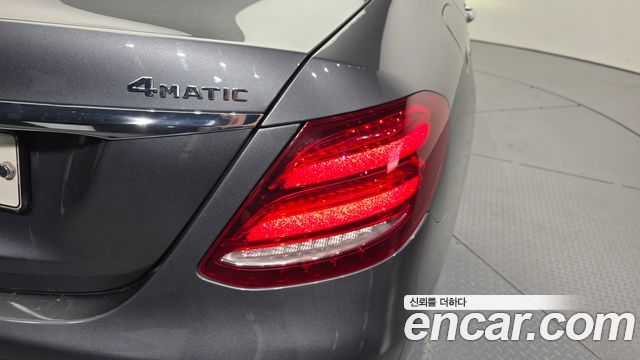 Mercedes-Benz E-Class E220d 4MATIC Exclusive