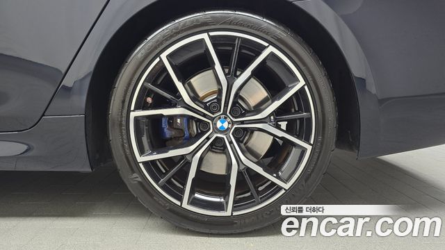 BMW 5-Series 530i xDrive M Sport Package