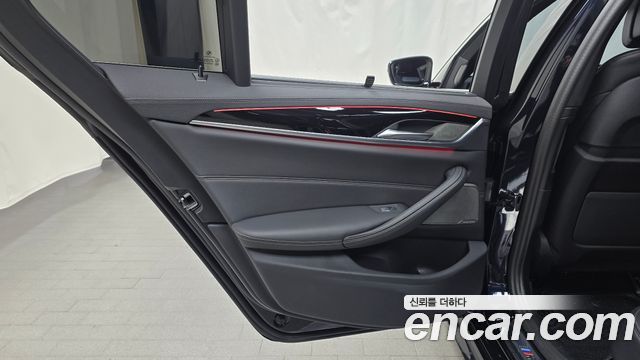 BMW 5-Series 530i xDrive M Sport Package