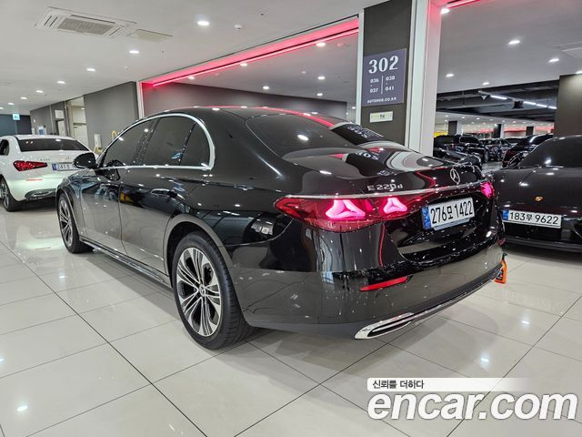 Mercedes-Benz E-Class E220d 4MATIC Exclusive