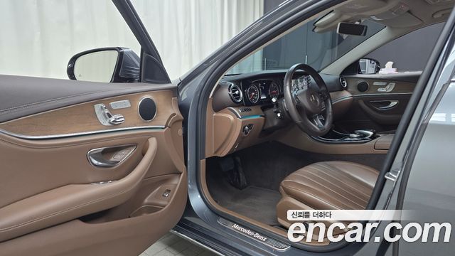 Mercedes-Benz E-Class E220d Exclusive