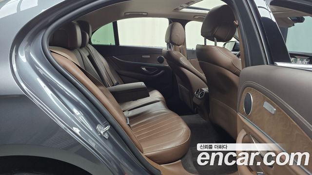 Mercedes-Benz E-Class E220d Exclusive