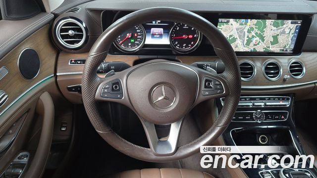 Mercedes-Benz E-Class E220d Exclusive
