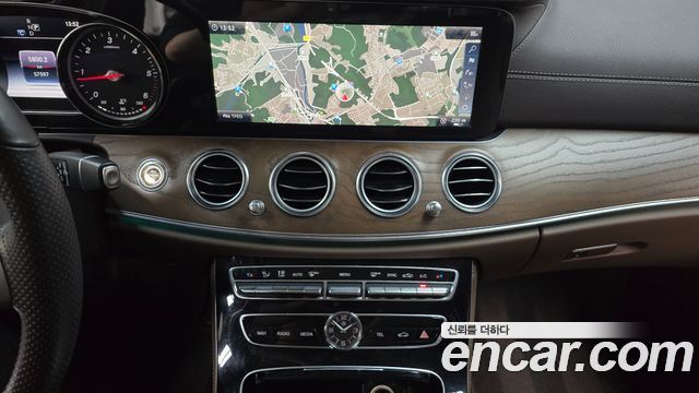 Mercedes-Benz E-Class E220d Exclusive