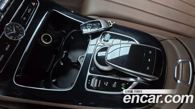 Mercedes-Benz E-Class E220d Exclusive