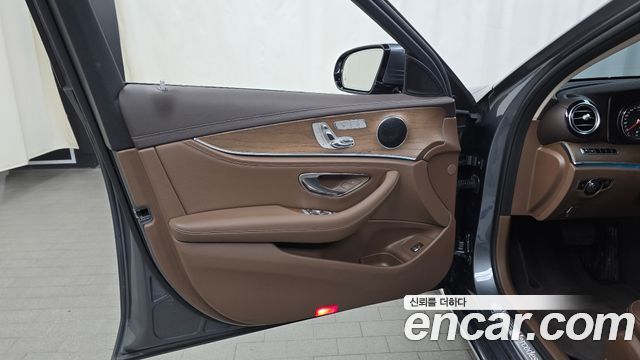 Mercedes-Benz E-Class E220d Exclusive
