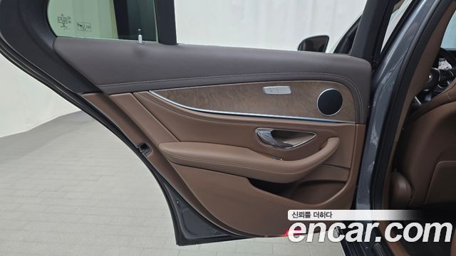 Mercedes-Benz E-Class E220d Exclusive
