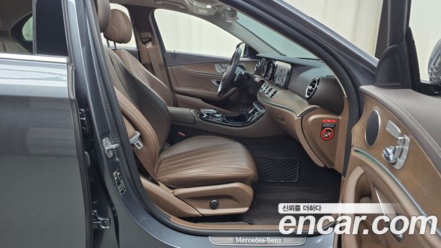 Mercedes-Benz E-Class E220d Exclusive