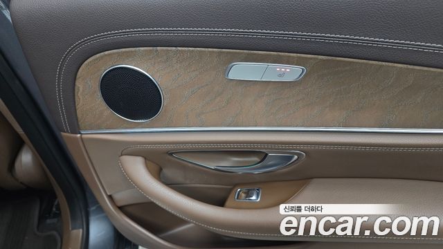 Mercedes-Benz E-Class E220d Exclusive