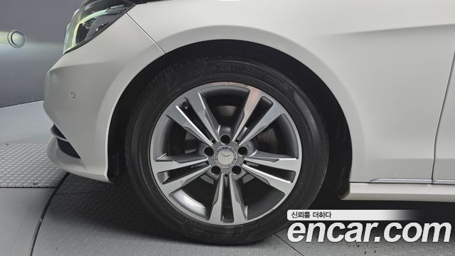 Mercedes-Benz E-Class E220 Bluetec Avantgarde