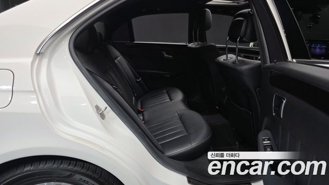Mercedes-Benz E-Class E220 Bluetec Avantgarde