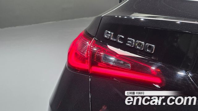 Mercedes-Benz GLC-Class GLC300 4MATIC Coupe