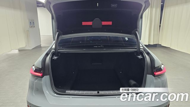 BMW 7-Series 740i xDrive M Sport Limited