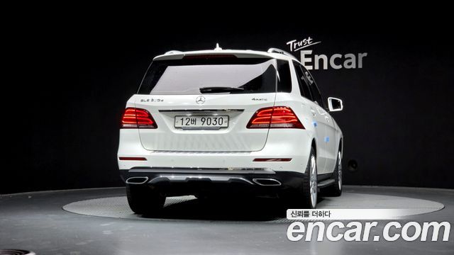 Mercedes-Benz GLE-Class GLE350 d 4MATIC