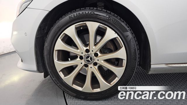 Mercedes-Benz E-Class E220d 4MATIC Exclusive