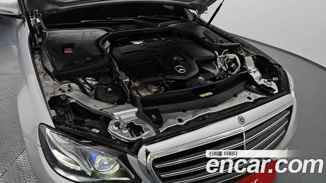 Mercedes-Benz E-Class E220d 4MATIC Exclusive