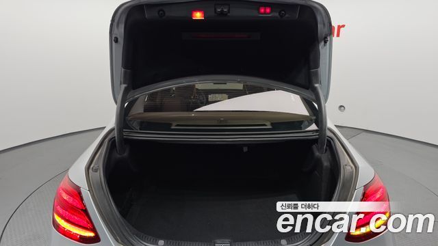 Mercedes-Benz E-Class E220d 4MATIC Exclusive