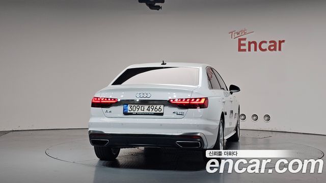 Audi A4 35 TDI Premium