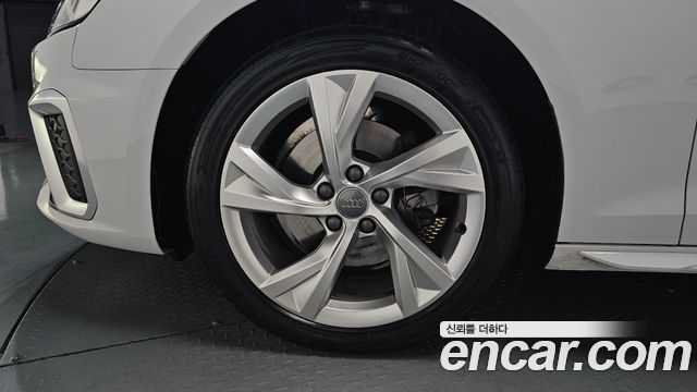 Audi A4 35 TDI Premium