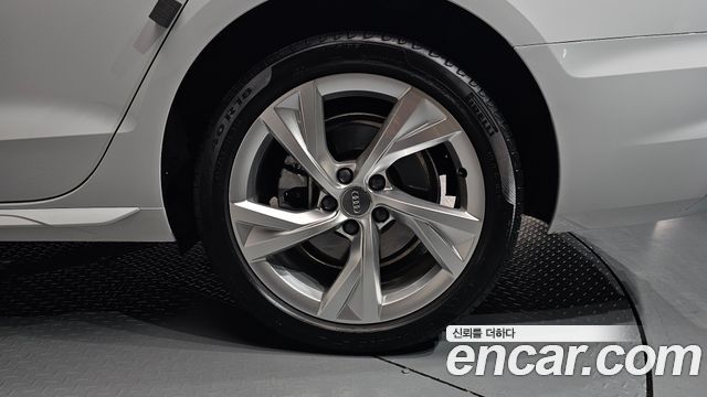 Audi A4 35 TDI Premium