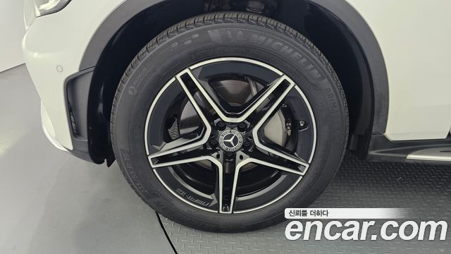 Mercedes-Benz GLC-Class GLC300 4MATIC Premium Coupe